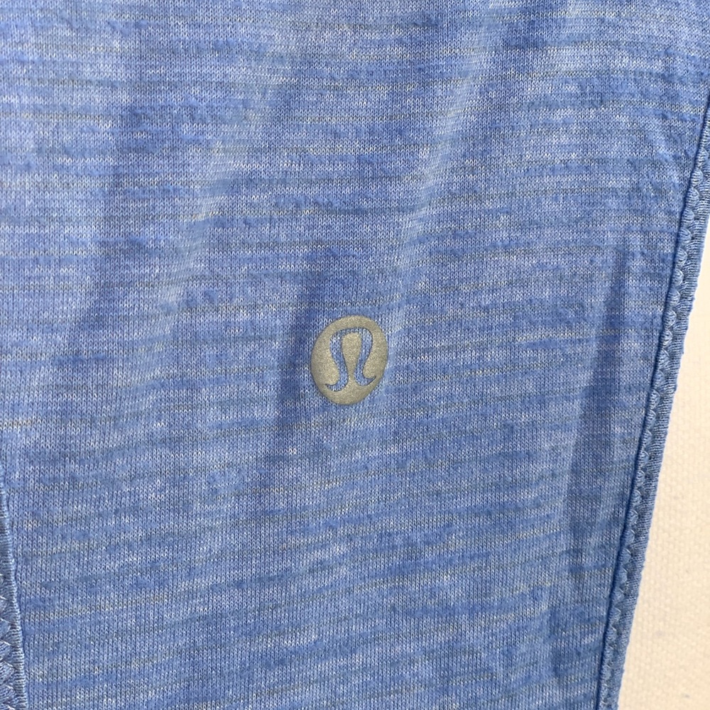 SALE! Lululemon Tank Top - Picture 4 of 6